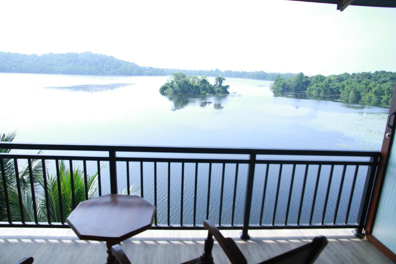 Sanu Lagoon Resort & Spa タンガラ エクステリア 写真